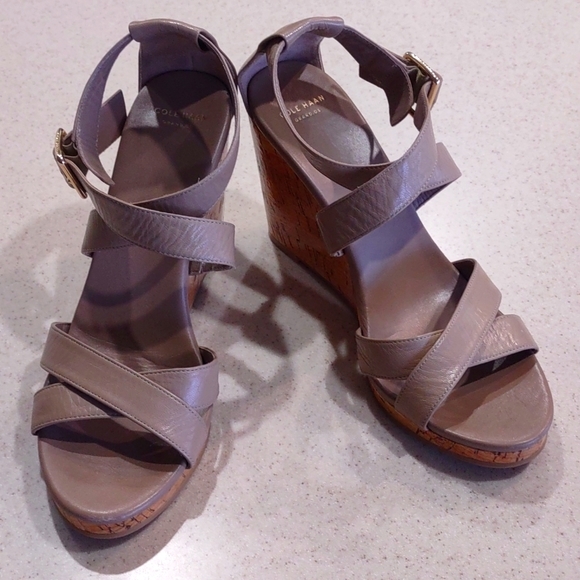 Cole Haan Grand Os Cork Wedge Sandals Size 9 Medium EUC - Picture 3 of 16